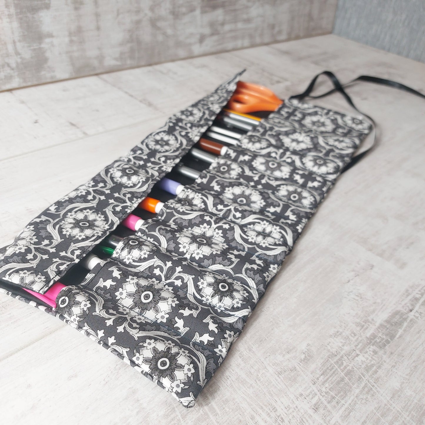 Multi Tool Organiser Roll for pens, markers, craft tools.