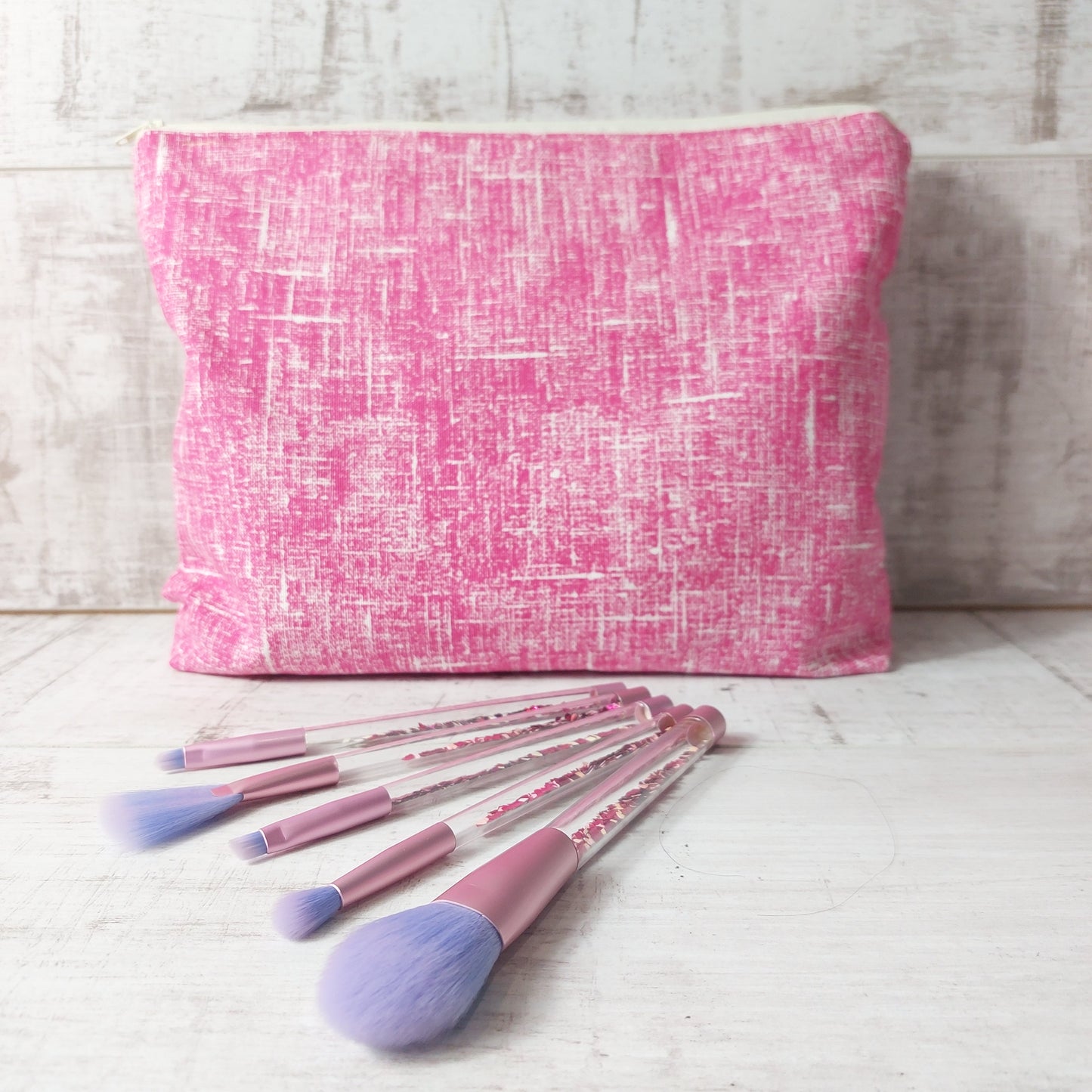 Make up bag and brushes set