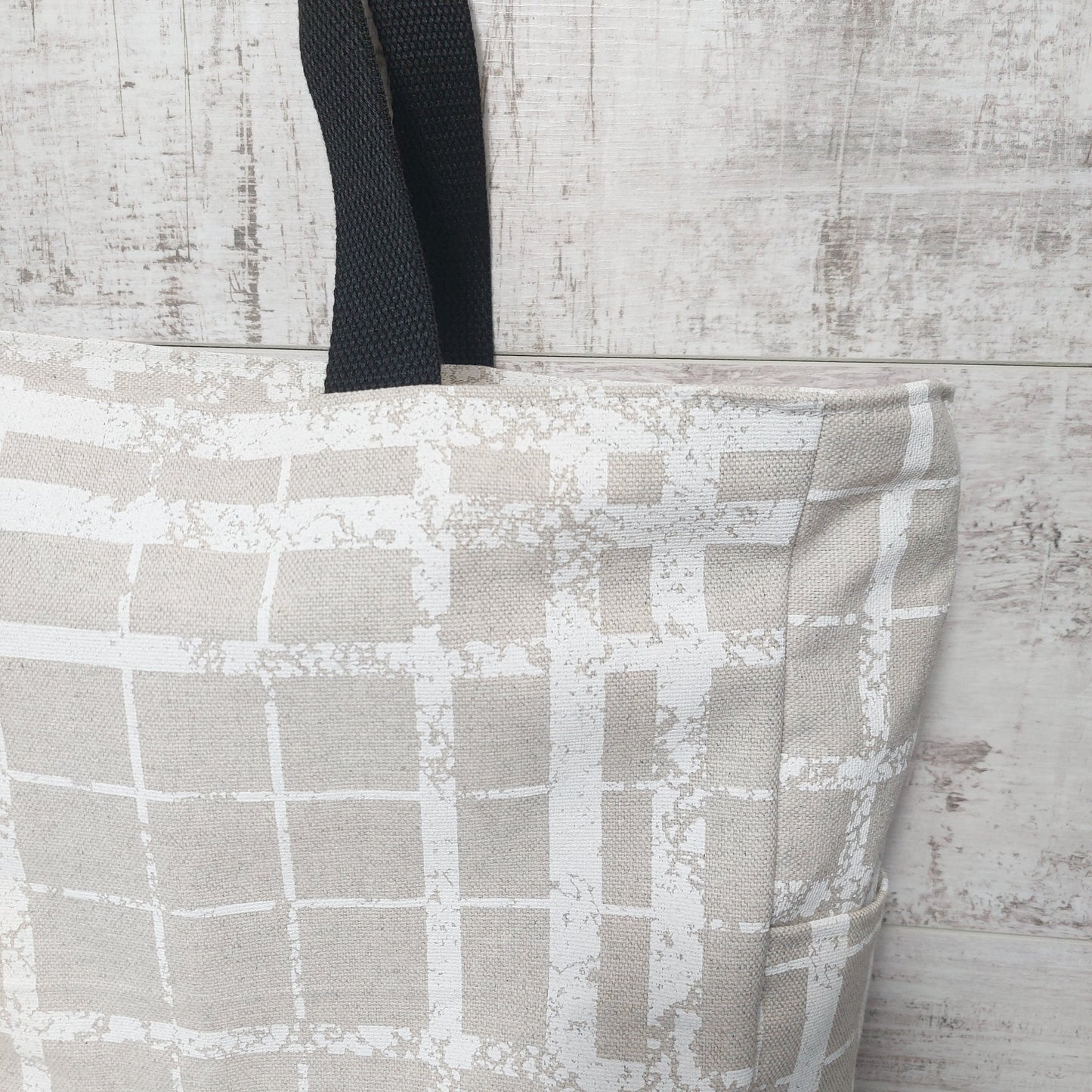 Roomy Beach Bag with zip fastening and Neutral Aesthetic in natural colours.