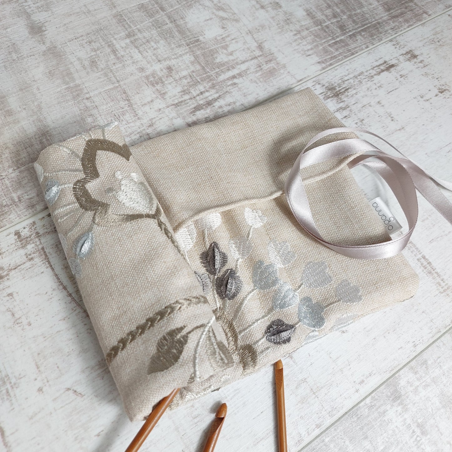 Crochet Tools Case Complete with bamboo hooks