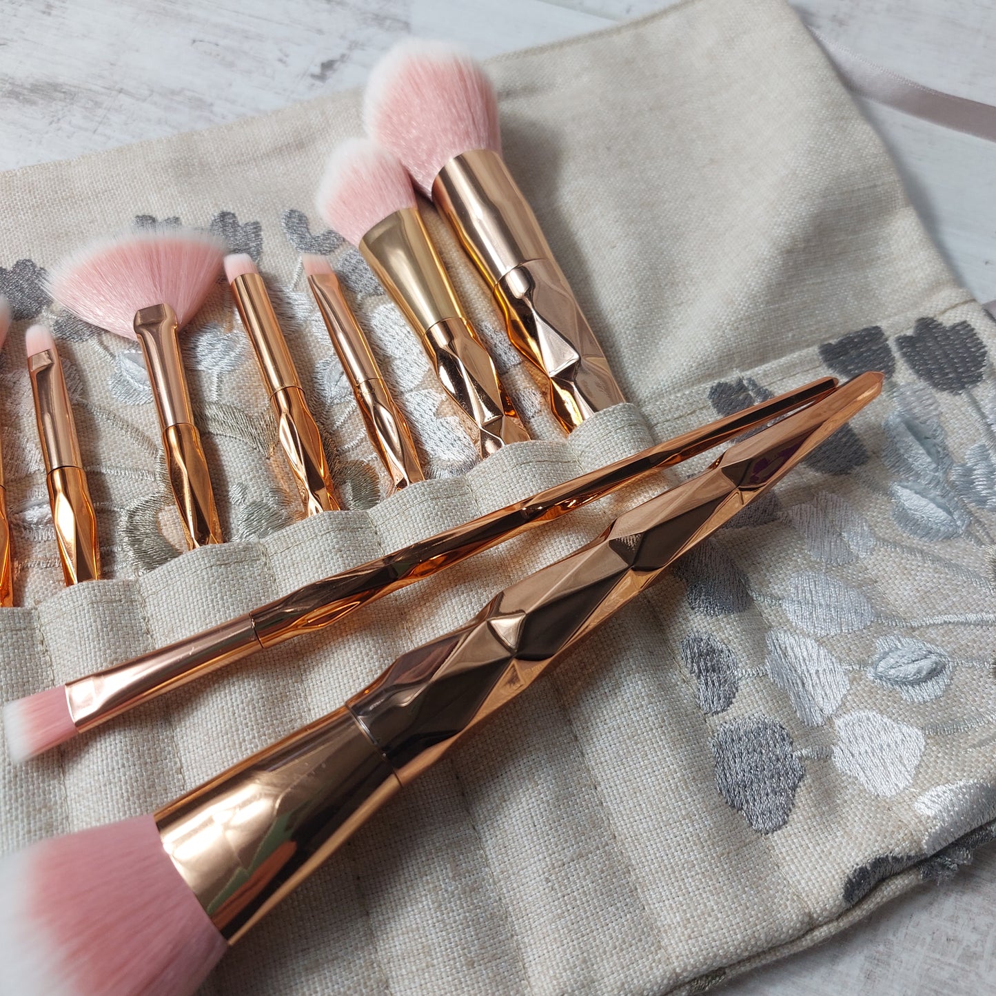 10 Make Up Brushes in a Handmade Case