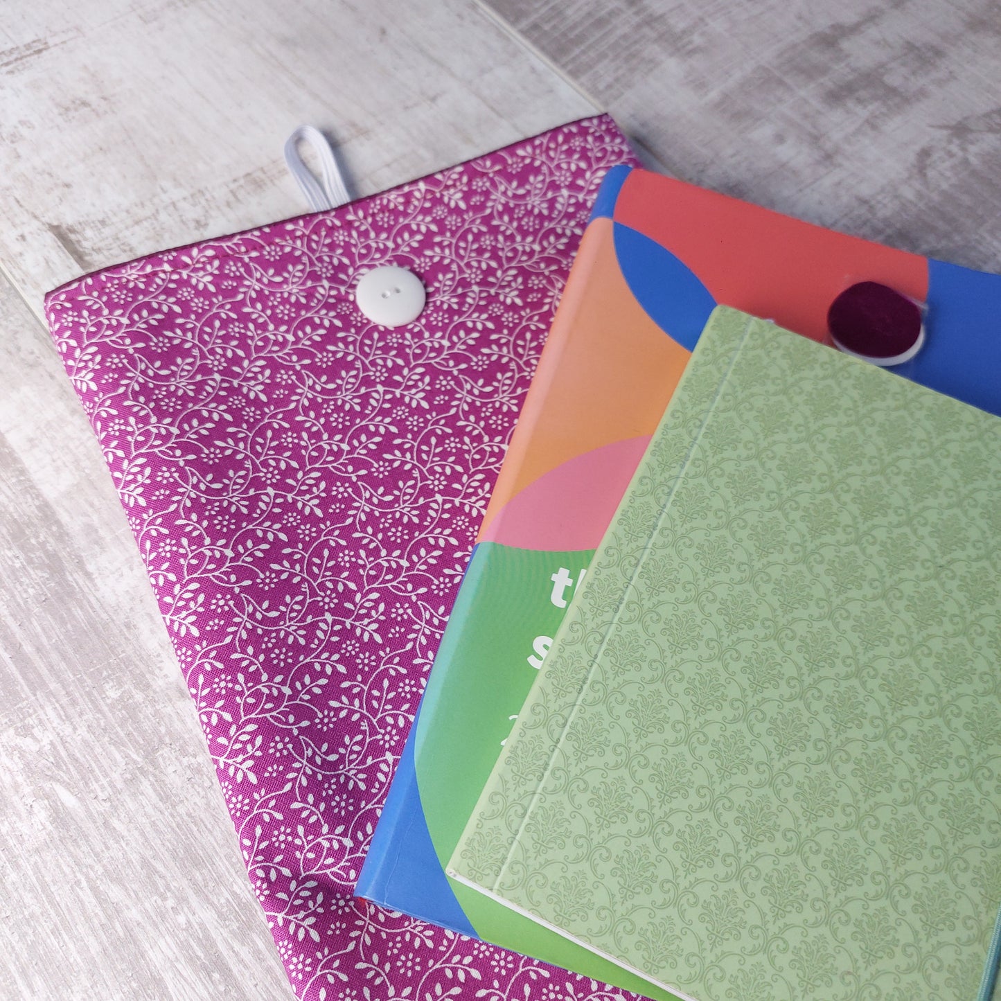 Book / Kindle Case Plum Ditsy Floral