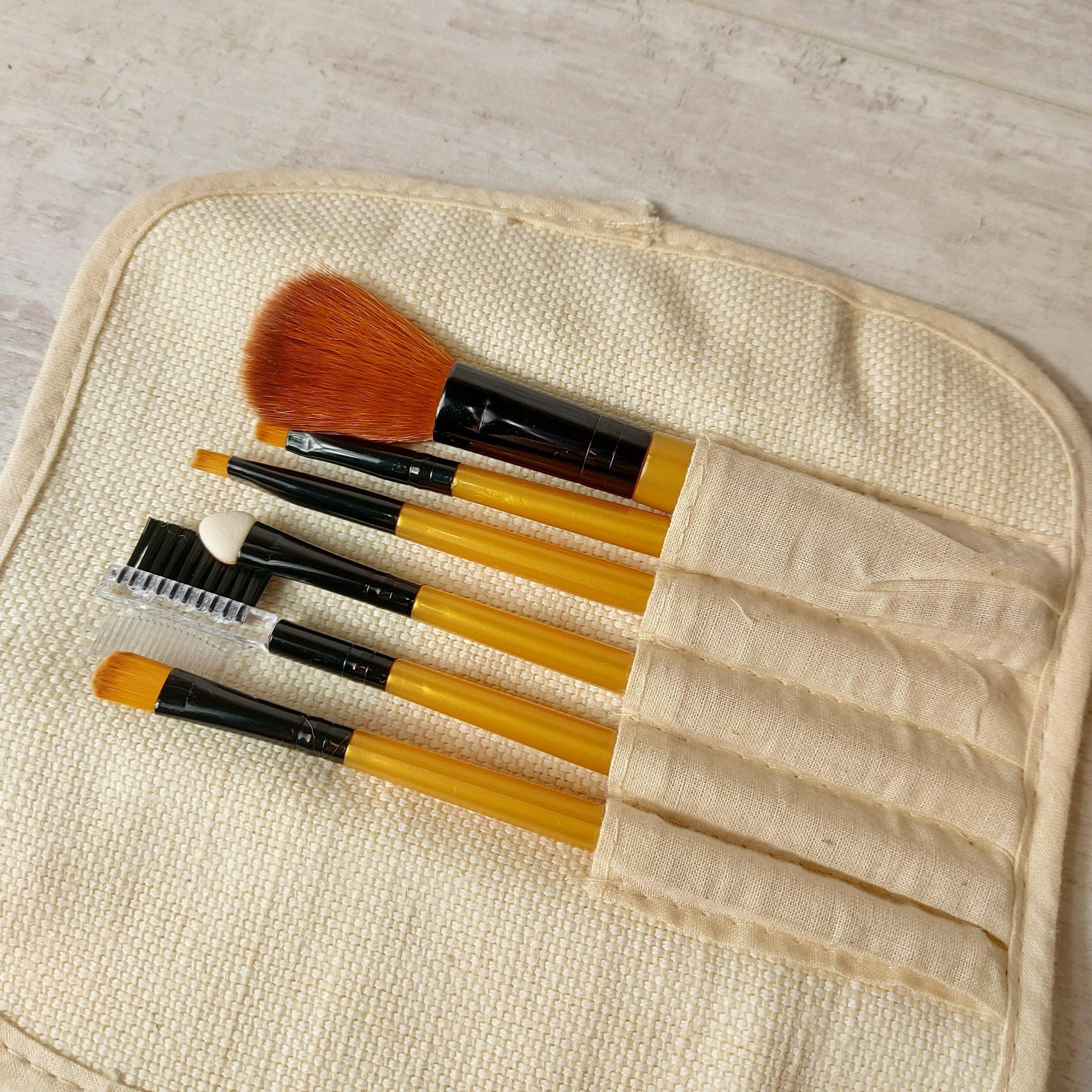 Set of make up brushes in case - Olganna