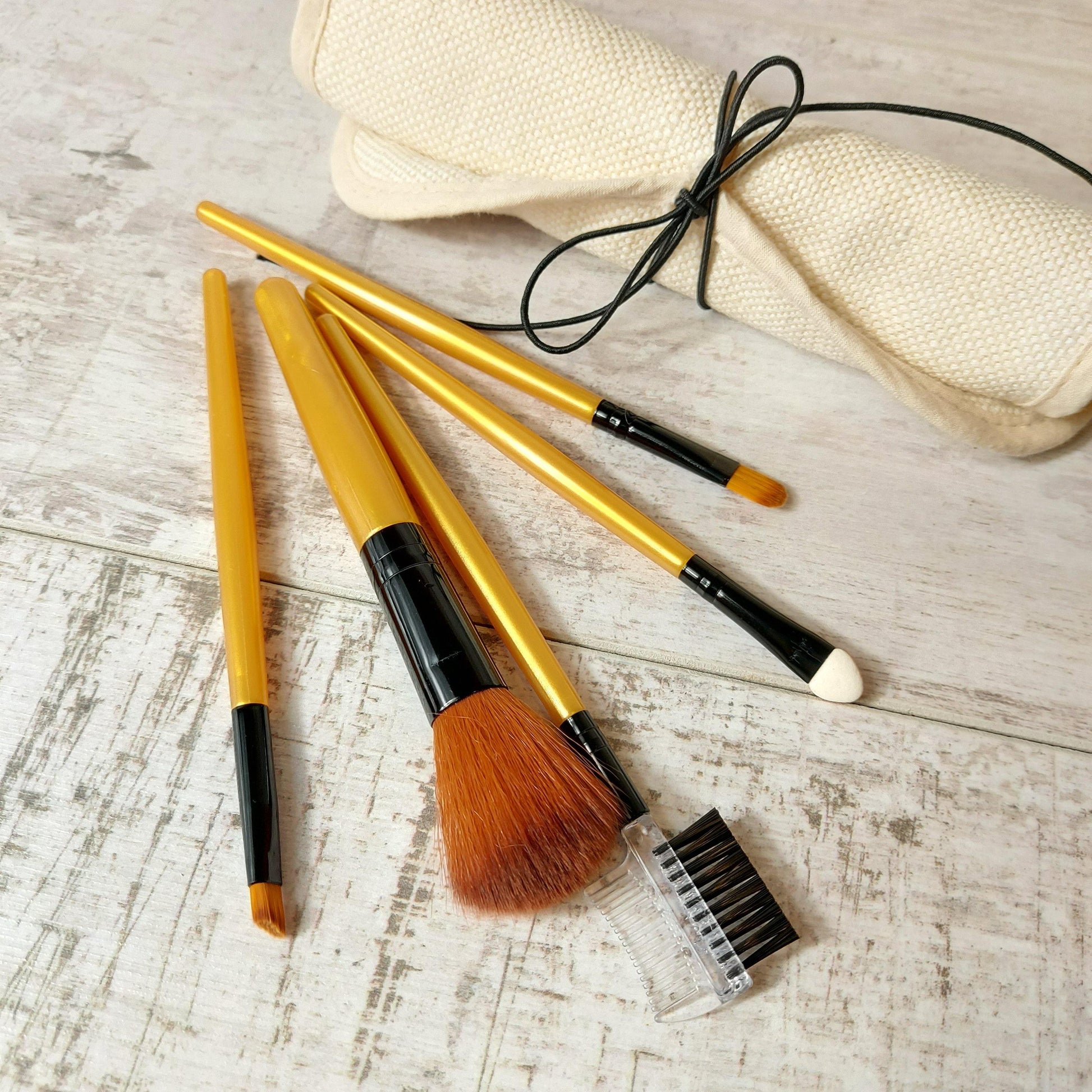 Set of make up brushes in case - Olganna