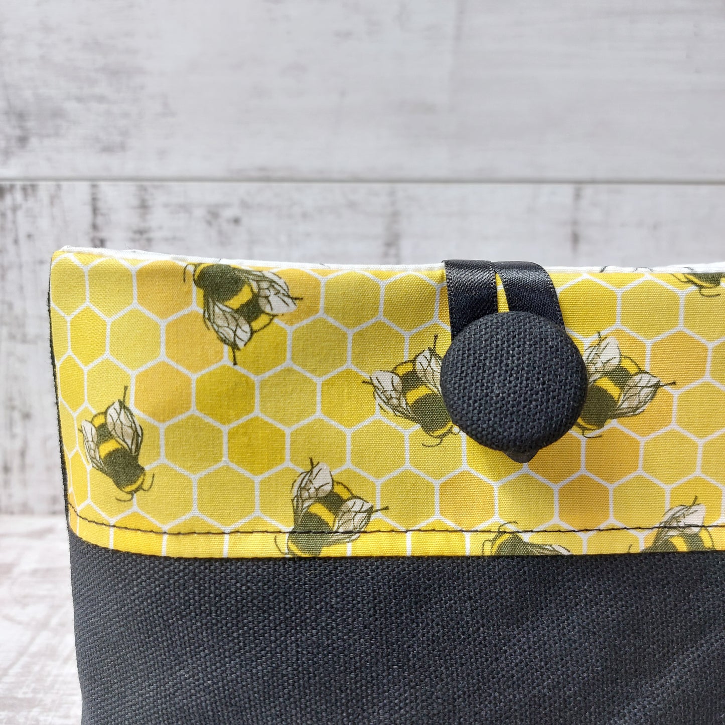 Bee Themed Beauty Gift Set