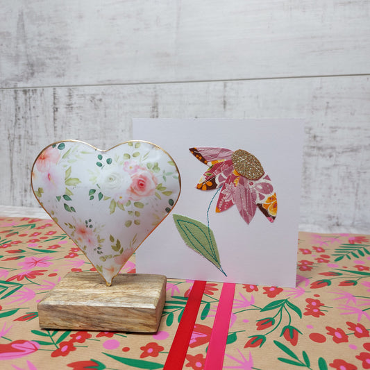 Gift idea with floral heart and card
