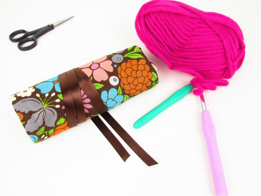 Retro Floral Crochet Hook Roll - Olganna