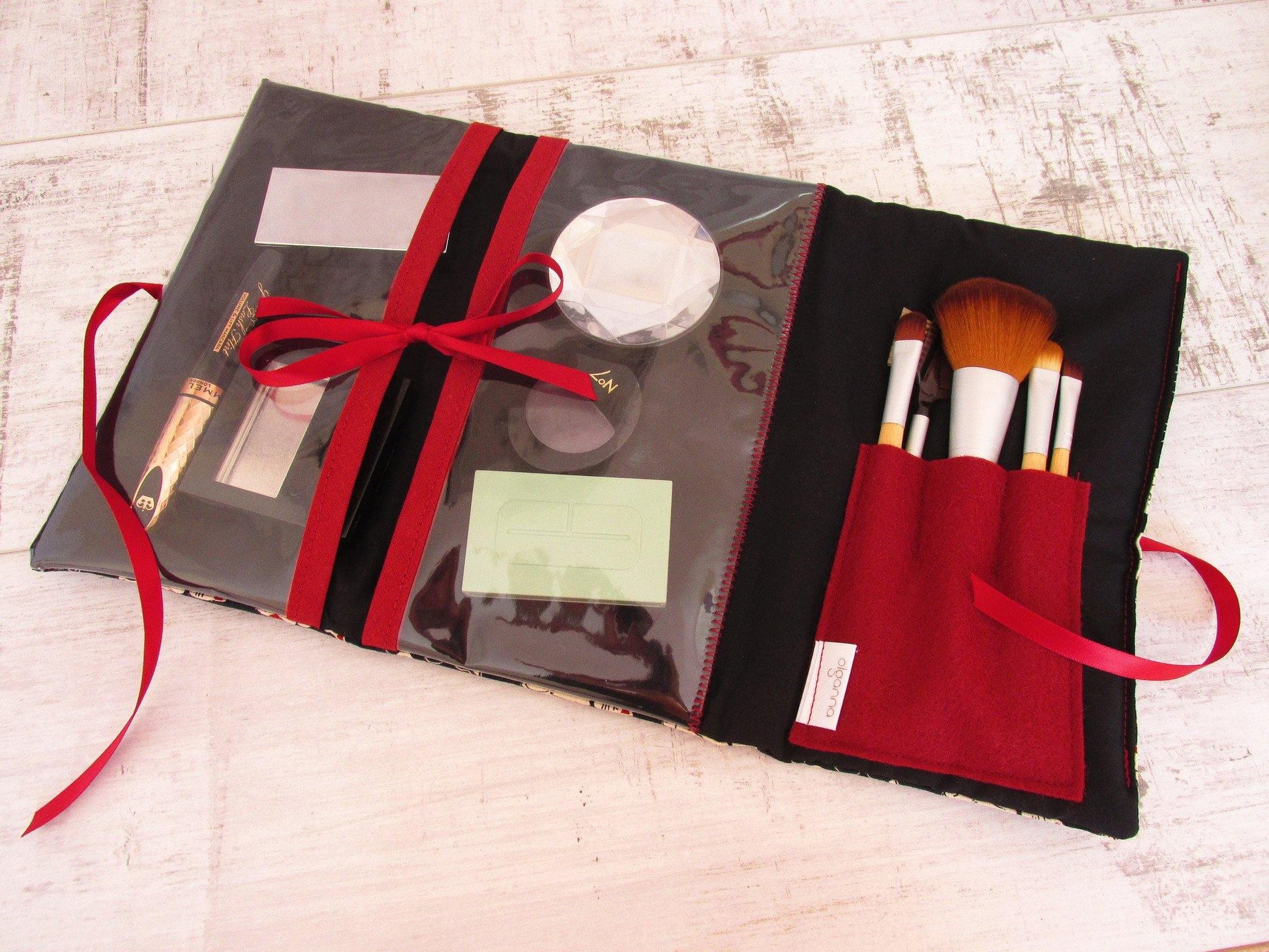 Lucky Cat Make up Wrap - Olganna