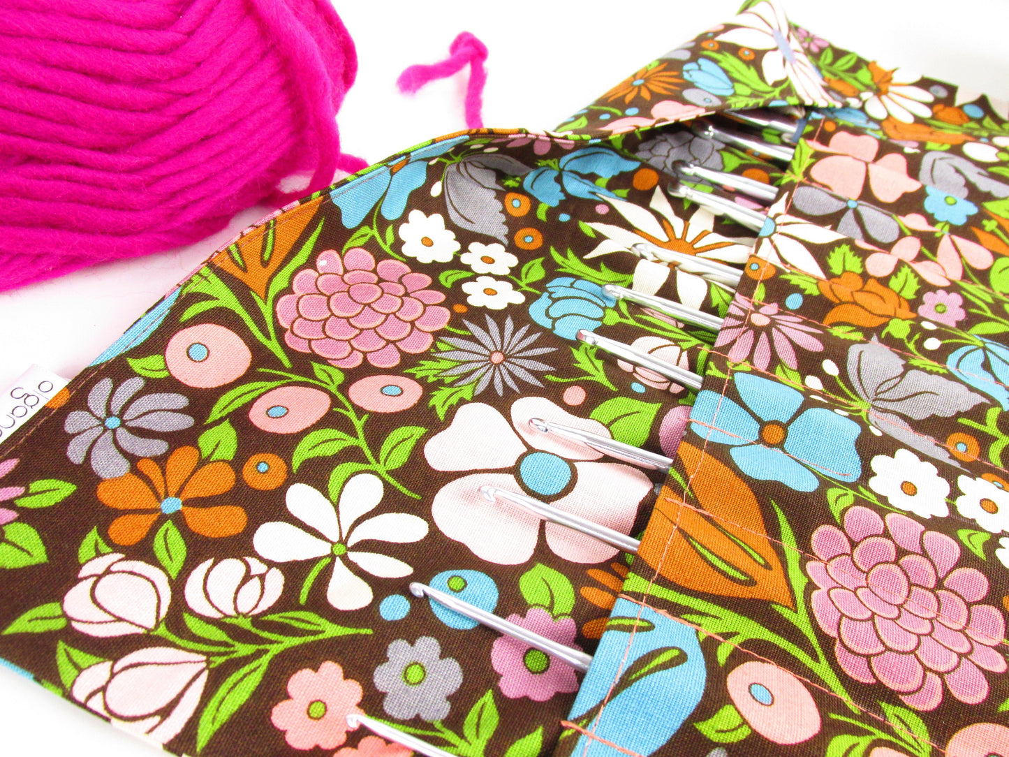 Retro Floral Crochet Hook Roll - Olganna